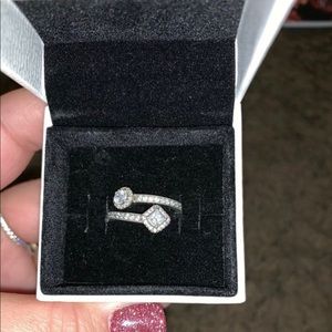 Pandora Ring
